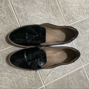 Black size 12 women’s loafers